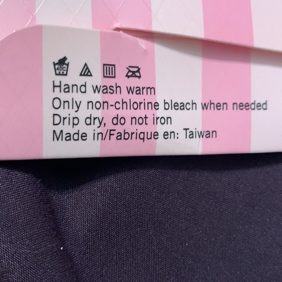 Leg Avenue white nylon thigh high with lace NWT - Picture 3 of 9